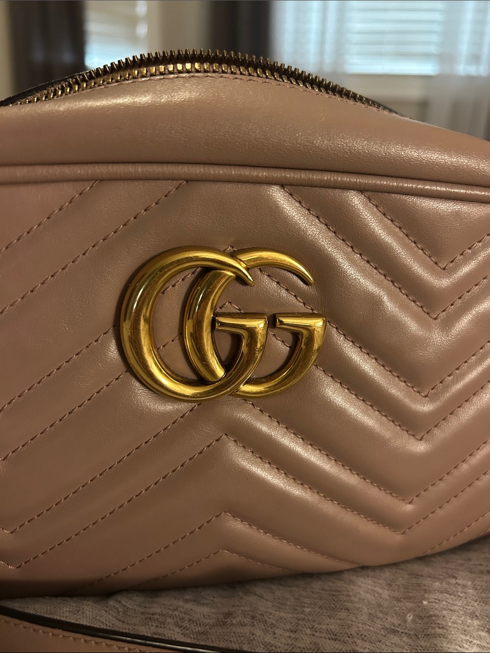Gucci Marmont beige leather chevron crossbody with gold GG - Picture 2 of 8